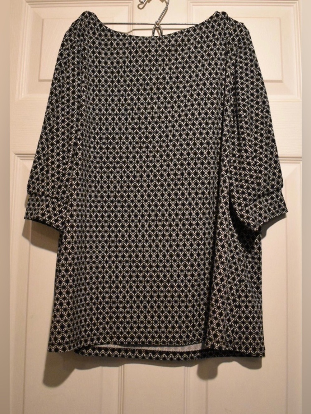 H&M Black and White Patterned Women’s Top